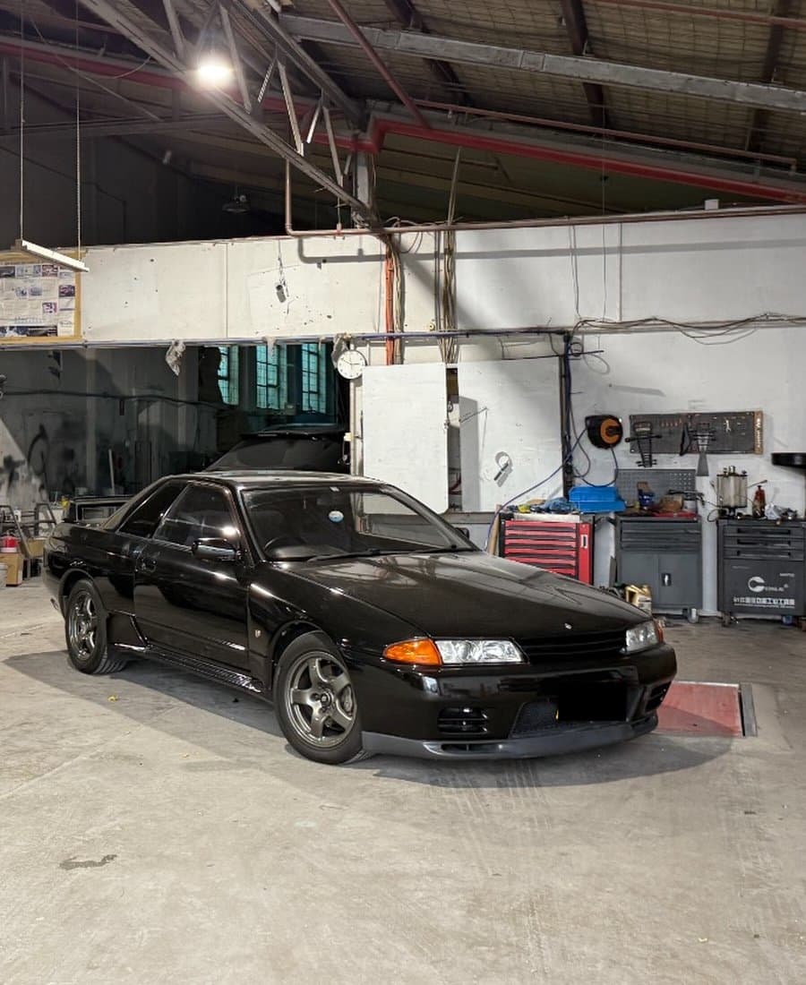 A Skyline GT-R in the mechanical bay